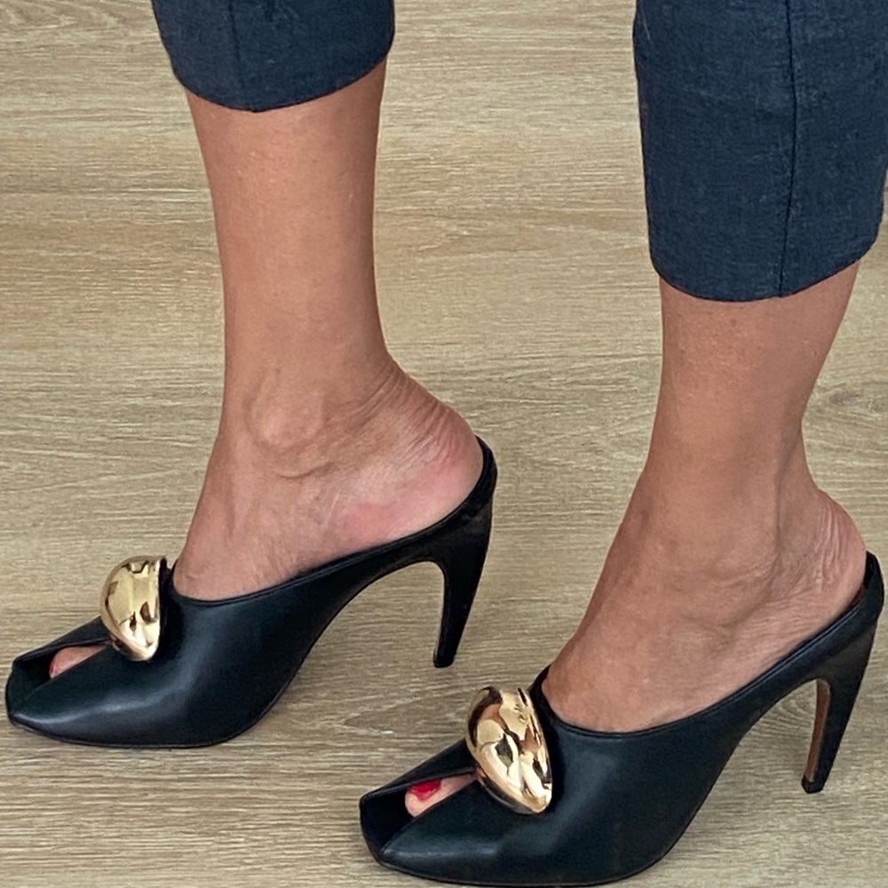 Elegant Black and Gold Women's Shoes